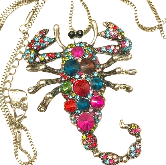 Silver plated multicolor crystal rainbow scorpion necklace/brooch - Picture 4 of 13